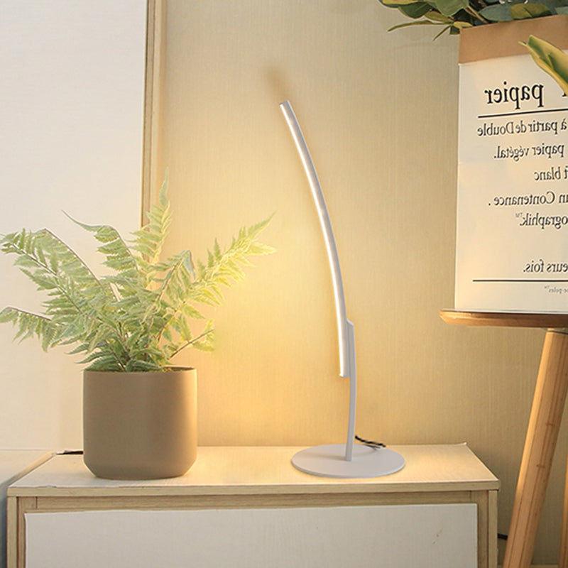 LED Bedroom Task Lighting Modernism White/Black Small Desk Lamp with ...