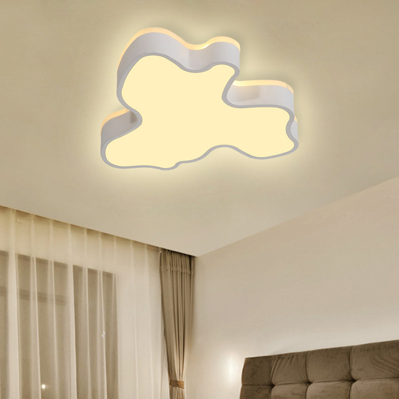 16"/19.5"/23.5" W Abstract Flush Light with Black/White Metal Shade and Acrylic Diffuser Led Contemporary Flush Mount in Warm/White Clearhalo 'Ceiling Lights' 'Close To Ceiling Lights' 'Close to ceiling' 'Flush mount' Lighting' 377648