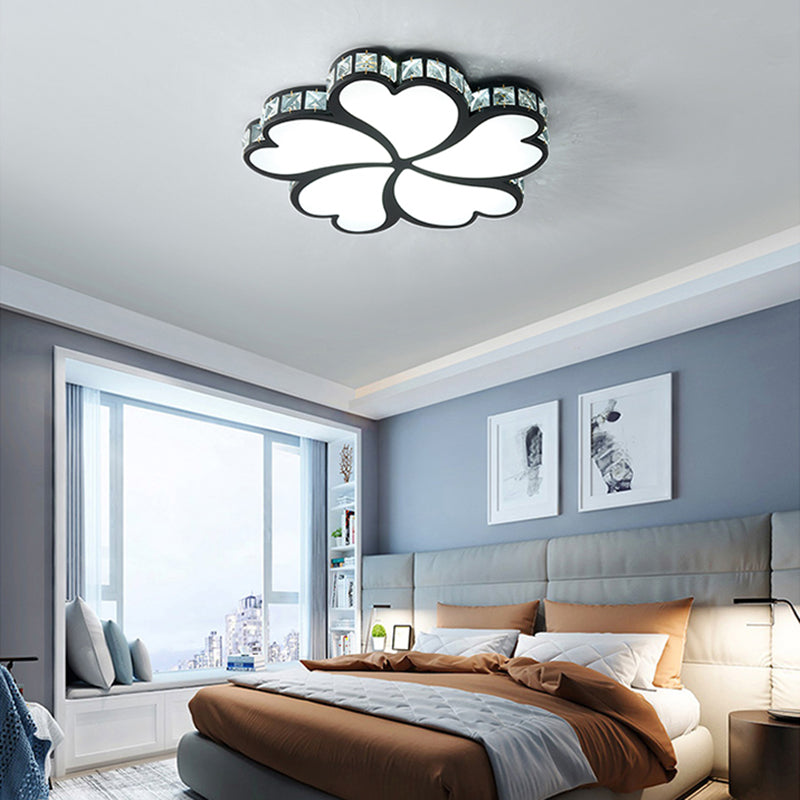 Metal Clover Flush Mount Lighting with Clear K9 Crystal Led Contemporary Ceiling Flush Light in Black/White Black Clearhalo 'Ceiling Lights' 'Close To Ceiling Lights' 'Close to ceiling' 'Flush mount' Lighting' 377733