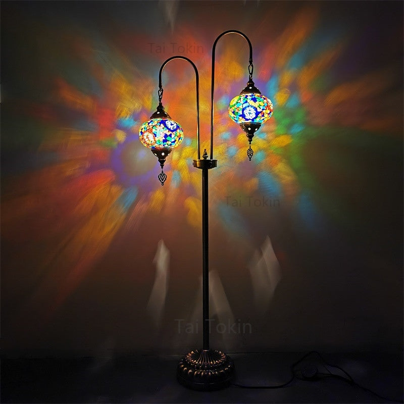 Traditional Oval Floor Reading Lamp 2 Lights Hand-Crafted Glass Standing Lamp in White/Blue/Blue and Yellow Blue Clearhalo 'Floor Lamps' 'Lamps' Lighting' 381794