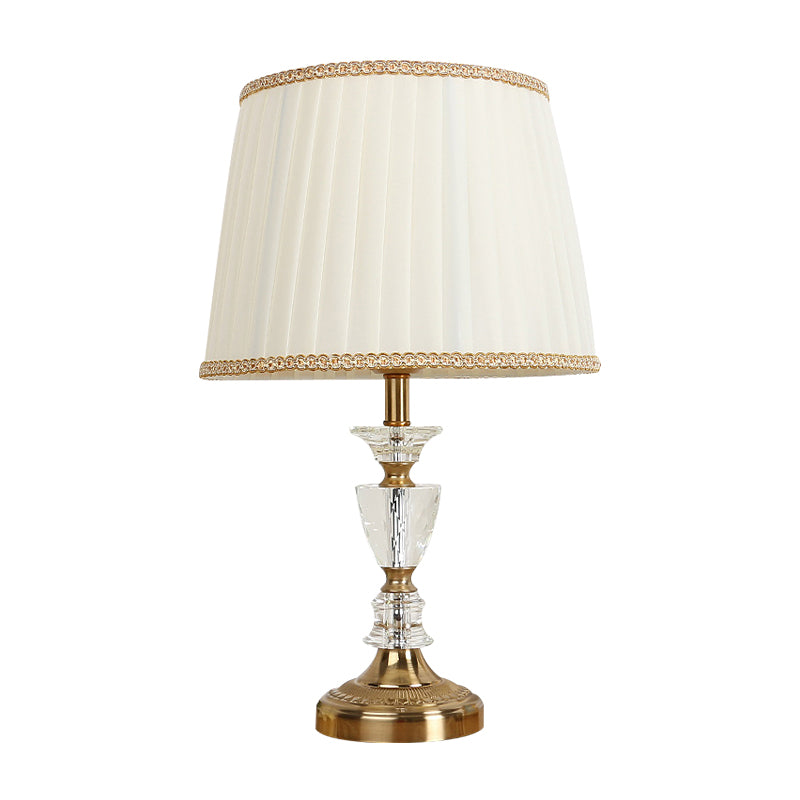 1 Bulb Bedroom Table Light Simple Gold Night Lighting with Urn-Shaped Crystal Base Clearhalo 'Lamps' 'Table Lamps' Lighting' 406432