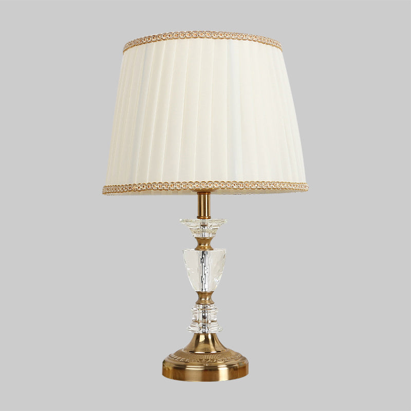 1 Bulb Bedroom Table Light Simple Gold Night Lighting with Urn-Shaped Crystal Base Clearhalo 'Lamps' 'Table Lamps' Lighting' 406433