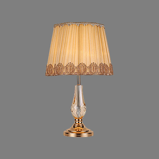 1 Head Living Room Desk Lamp Modern Beige Table Light with Wide Flare Fabric Shade Clearhalo 'Lamps' 'Table Lamps' Lighting' 406510