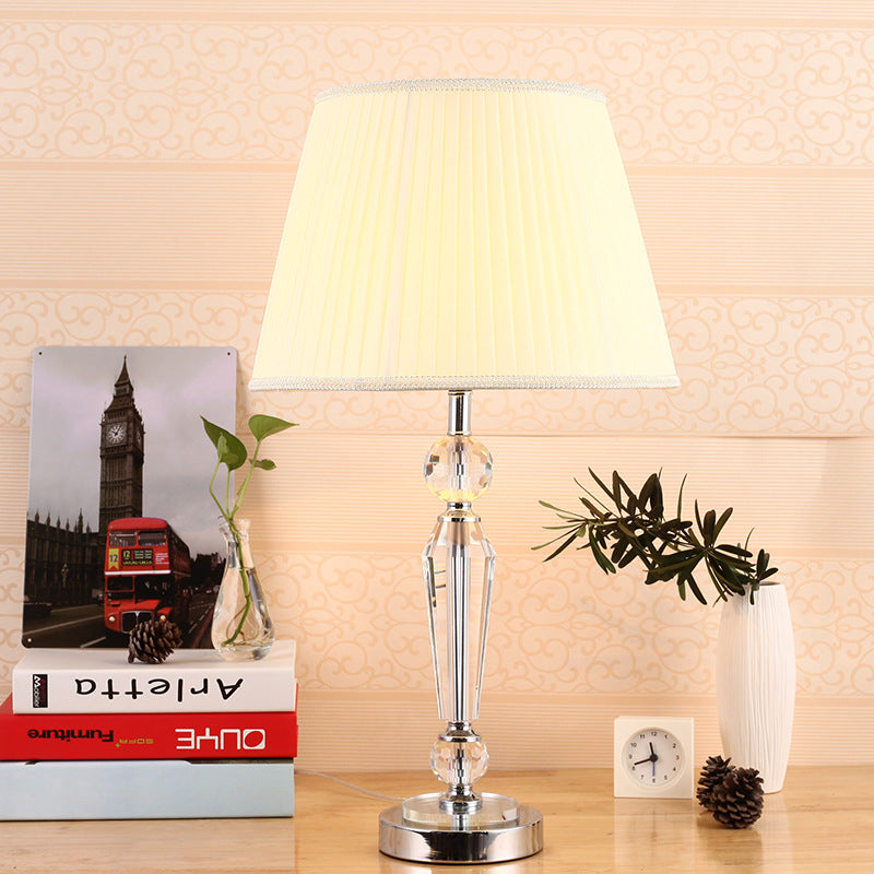 1 Head Tapered Drum Task Lighting Modernism Fabric Reading Lamp in White for Study Clearhalo 'Lamps' 'Table Lamps' Lighting' 406649