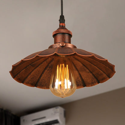 1 Light Hanging Ceiling Light with Scalloped Shade Iron Farmhouse Style Indoor Pendant Light Rust Clearhalo 'Art Deco Pendants' 'Cast Iron' 'Ceiling Lights' 'Ceramic' 'Crystal' 'Industrial Pendants' 'Industrial' 'Metal' 'Middle Century Pendants' 'Pendant Lights' 'Pendants' 'Tiffany' Lighting' 452573