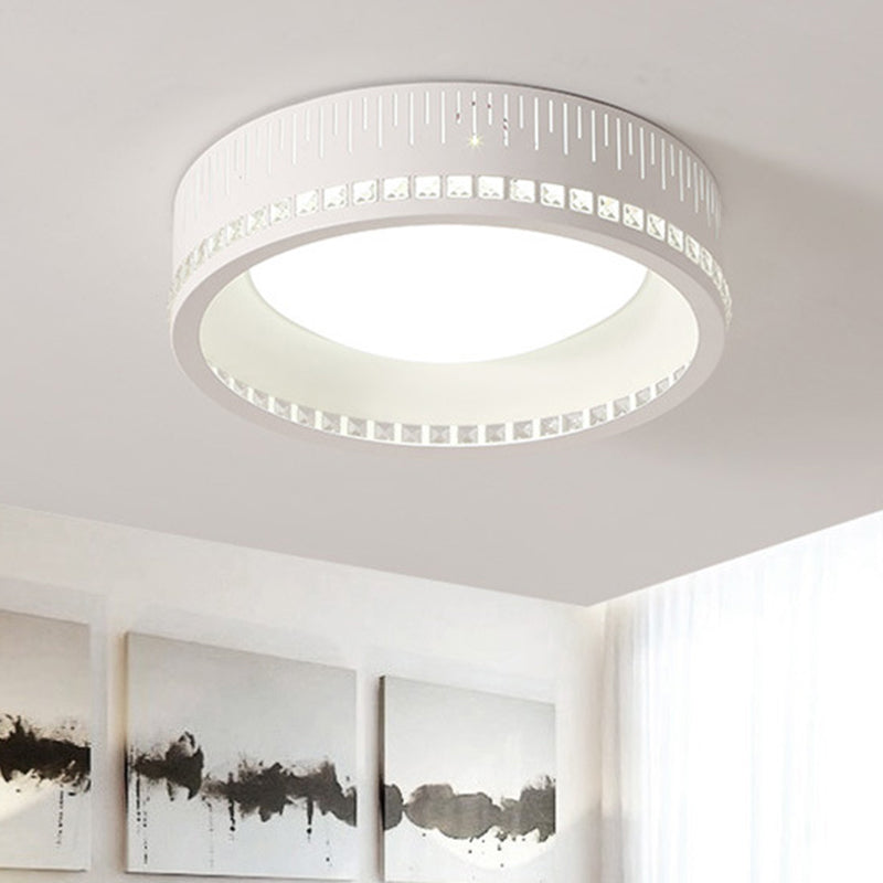 Modern Unique Round Ceiling lights Flush Mount 1 Light Flush Mount Ceiling Lights in White for Bedroom Clearhalo 'Ceiling Lights' 'Close To Ceiling Lights' 'Close to ceiling' 'Flush mount' Lighting' 460585
