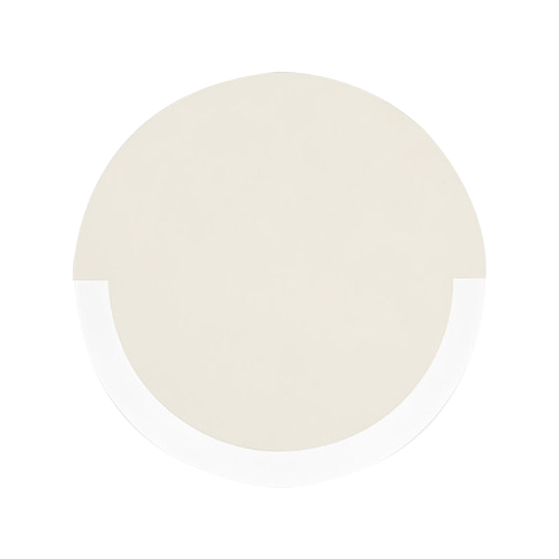 Round Acrylic Wall Sconce Simple Style White/Gold LED Wall Light Fixture in Warm/White Light for Bedroom Clearhalo 'Modern wall lights' 'Modern' 'Wall Lamps & Sconces' 'Wall Lights' Lighting' 512537