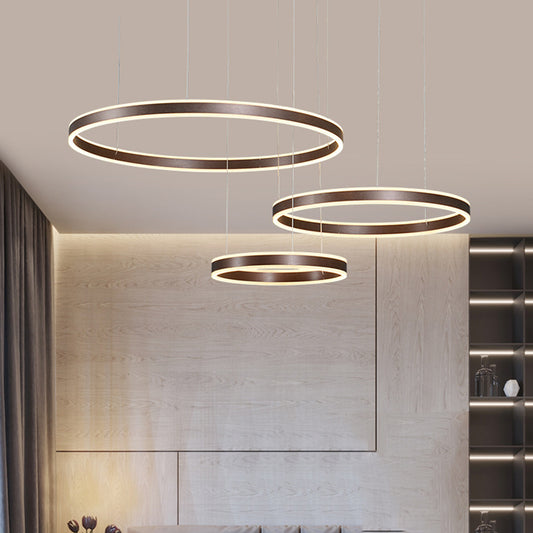 3/4-Light Circular LED Chandelier Contemporary Coffee Acrylic Pendant Lighting in Warm/White Light 3 Coffee Clearhalo 'Ceiling Lights' 'Chandeliers' 'Modern Chandeliers' 'Modern' Lighting' 513473