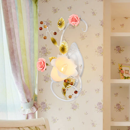 Country Curving Arm Sconce Light 1 Bulb Metal Rose Wall Lighting in White for Living Room, Left/Right White Right Clearhalo 'Wall Lamps & Sconces' 'Wall Lights' Lighting' 519700