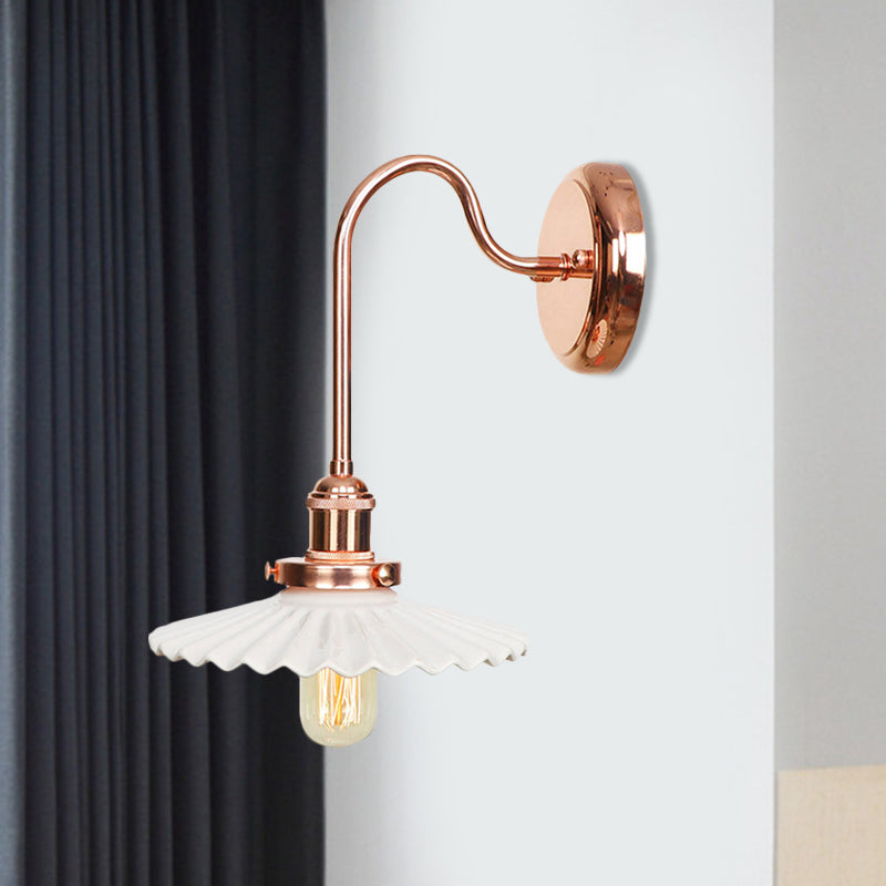 Copper Saucer/Scalloped Sconce Light Fixture Vintage White/Clear Glass 1 Light Indoor Wall Lamp Clearhalo 'Art deco wall lights' 'Cast Iron' 'Glass' 'Industrial wall lights' 'Industrial' 'Middle century wall lights' 'Modern' 'Rustic wall lights' 'Tiffany' 'Traditional wall lights' 'Wall Lamps & Sconces' 'Wall Lights' Lighting' 521289