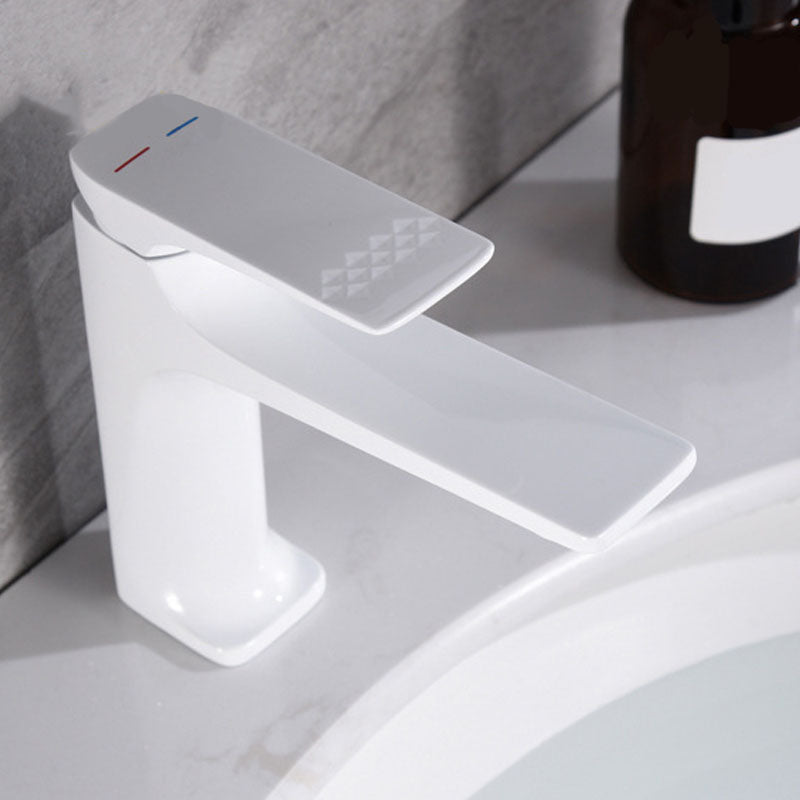 Glam Centerset Faucet Pure Color Basin Lavatory Faucet for Bathroom Clearhalo 'Bathroom Remodel & Bathroom Fixtures' 'Bathroom Sink Faucets' 'Bathroom Sinks & Faucet Components' 'bathroom_sink_faucets' 'Home Improvement' 'home_improvement' 'home_improvement_bathroom_sink_faucets' 6039706