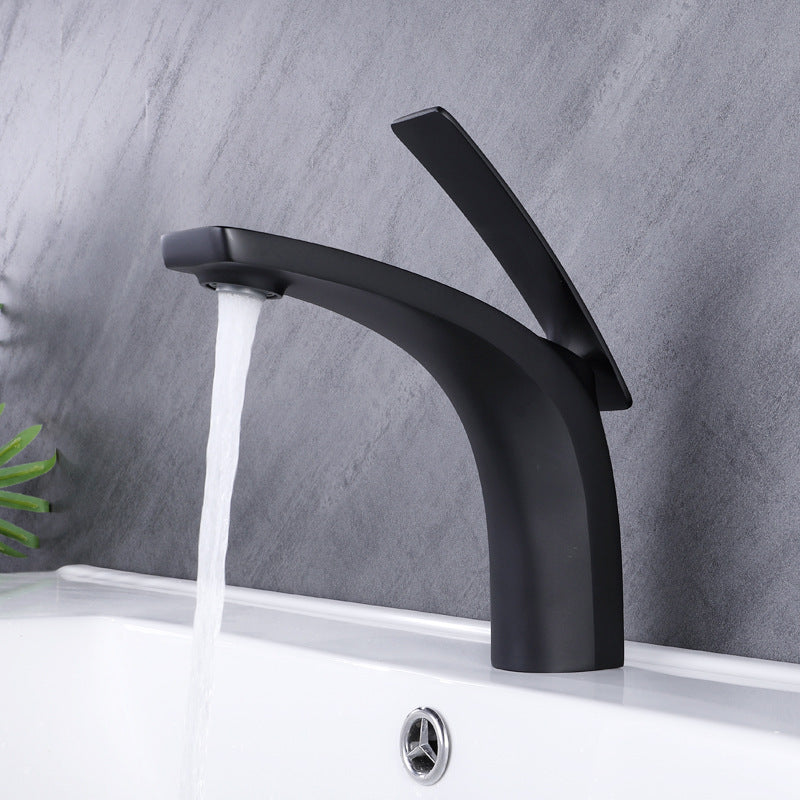 Gorgeous Metal Sink Faucet Plain Low Arc Centerset Bathroom Sink Faucet Black Clearhalo 'Bathroom Remodel & Bathroom Fixtures' 'Bathroom Sink Faucets' 'Bathroom Sinks & Faucet Components' 'bathroom_sink_faucets' 'Home Improvement' 'home_improvement' 'home_improvement_bathroom_sink_faucets' 6039744
