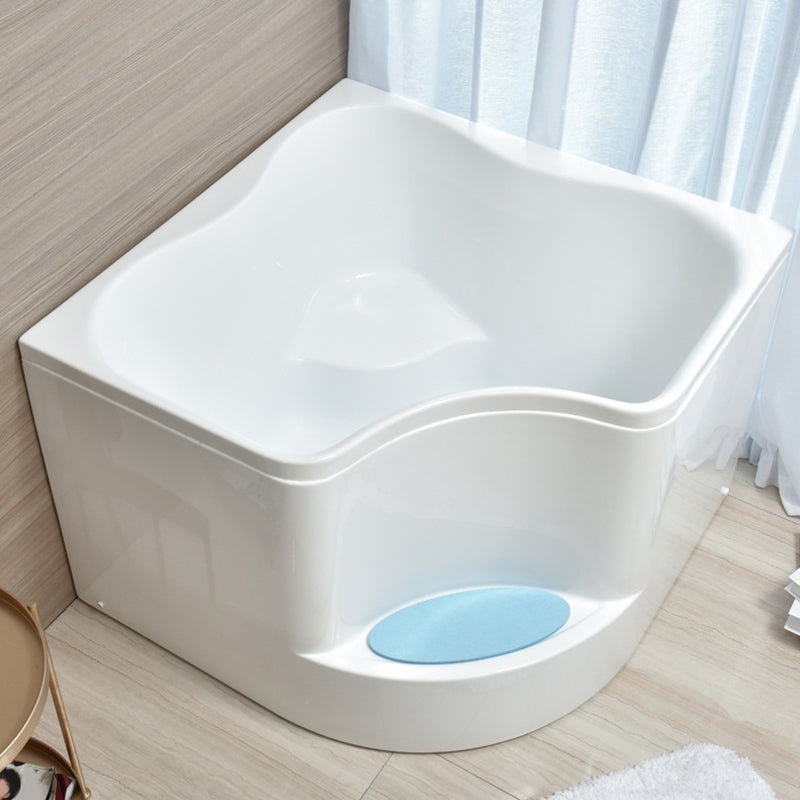 Modern Home Acrylic Bathtub White Corner Bath Tub with Seat Included Tub Clearhalo 'Bathroom Remodel & Bathroom Fixtures' 'Bathtubs' 'Home Improvement' 'home_improvement' 'home_improvement_bathtubs' 'Showers & Bathtubs' 6042738