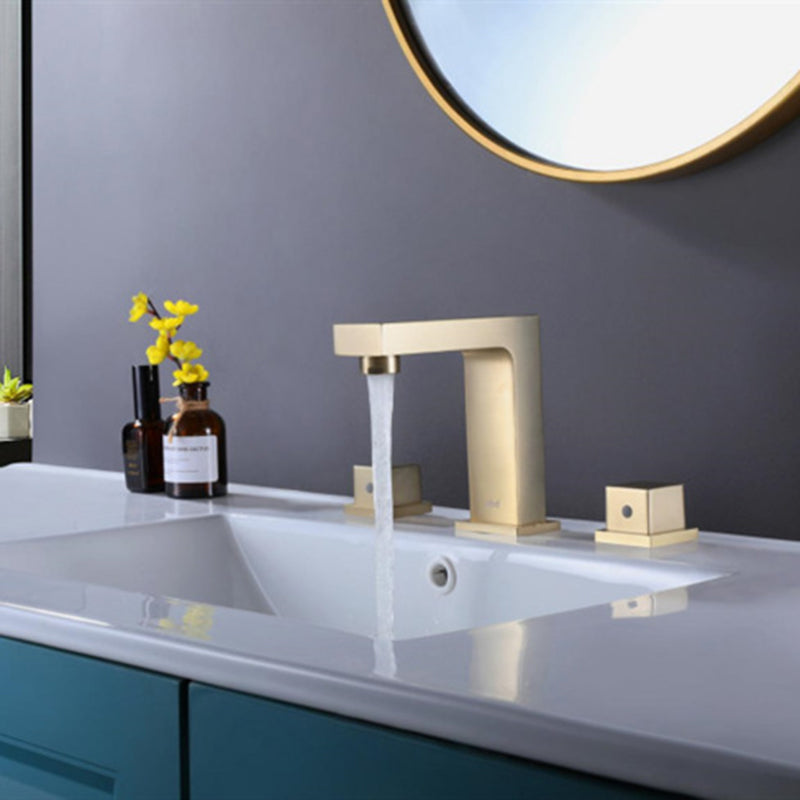 Circular 2-Handle Bathroom Faucet 3 Hole Widespread Bathroom Sink Faucet Clearhalo 'Bathroom Remodel & Bathroom Fixtures' 'Bathroom Sink Faucets' 'Bathroom Sinks & Faucet Components' 'bathroom_sink_faucets' 'Conjuntos de Torneiras de Lavatório e Banheiro' 'Home Improvement' 'home_improvement' 'home_improvement_bathroom_sink_faucets' 'Mobiliário Doméstico' 'Página inicial' 'Renovação e equipamento de casa de banho' 'Torneira para lavatório de banheiro' 6077620