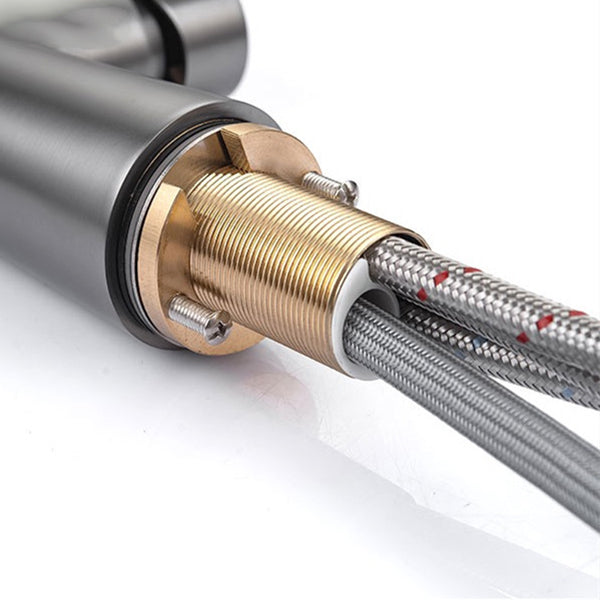 Modern Pull Down Kitchen Faucet Single Handle Faucet with Pull Out Sprayer Clearhalo 'Home Improvement' 'home_improvement' 'home_improvement_kitchen_faucets' 'Kitchen Faucets' 'Kitchen Remodel & Kitchen Fixtures' 'Kitchen Sinks & Faucet Components' 'kitchen_faucets' 6167191