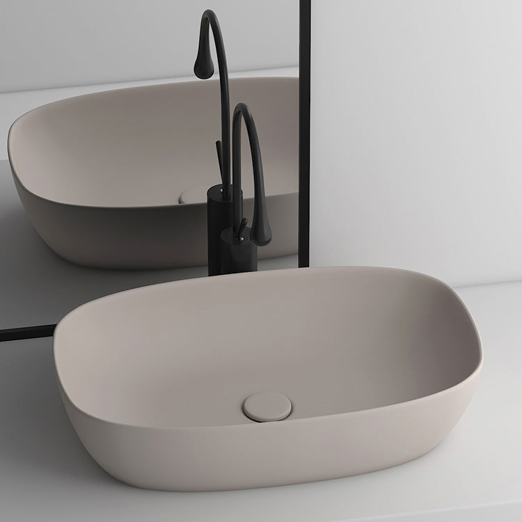 Modern Bathroom Sink Pop-Up Drain Porcelain Solid Color Oval-Shape Vessel Clearhalo 'Bathroom Remodel & Bathroom Fixtures' 'Bathroom Sinks & Faucet Components' 'Bathroom Sinks' 'bathroom_sink' 'Home Improvement' 'home_improvement' 'home_improvement_bathroom_sink' 6176873