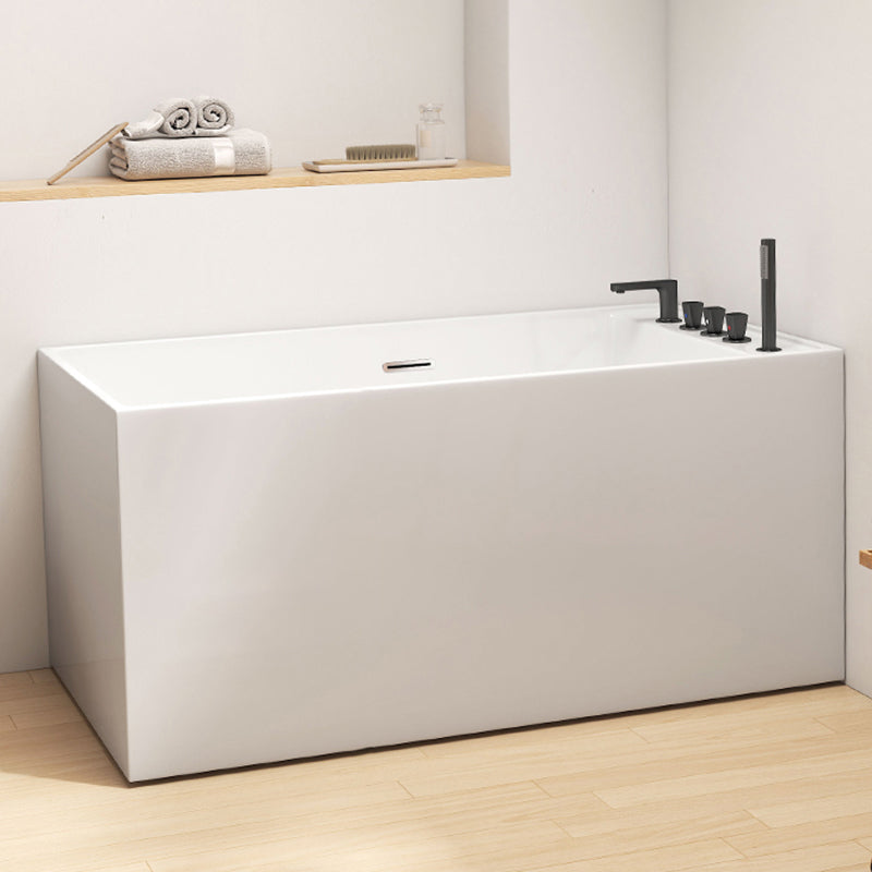 Rectangle Soaking Bathtub Freestanding Acrylic Bathtub with Faucet Right Clearhalo 'Bathroom Remodel & Bathroom Fixtures' 'Bathtubs' 'Home Improvement' 'home_improvement' 'home_improvement_bathtubs' 'Showers & Bathtubs' 6180677