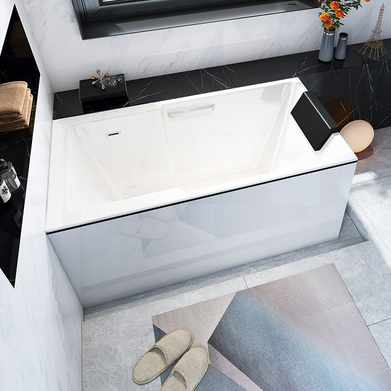 Freestanding Acrylic Bathtub Modern Stand Alone Soaking Tub with Slotted Overflow Drain Left Tub with Cushion Clearhalo 'Bathroom Remodel & Bathroom Fixtures' 'Bathtubs' 'Home Improvement' 'home_improvement' 'home_improvement_bathtubs' 'Showers & Bathtubs' 6194238