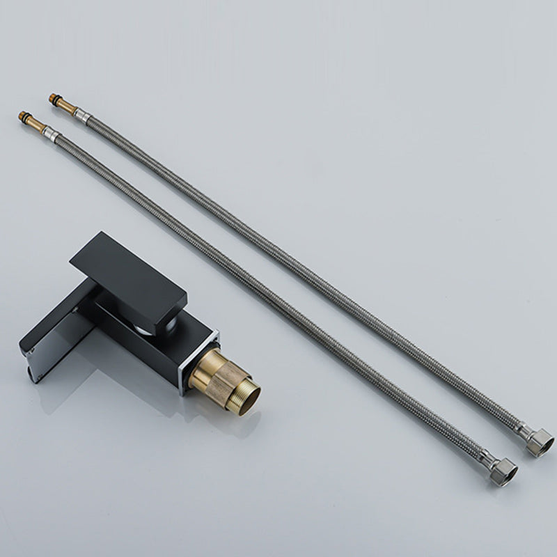 Contemporary Sink Faucet Solid Color Low Arc Bathroom Vessel Faucet Clearhalo 'Bathroom Remodel & Bathroom Fixtures' 'Bathroom Sink Faucets' 'Bathroom Sinks & Faucet Components' 'bathroom_sink_faucets' 'Home Improvement' 'home_improvement' 'home_improvement_bathroom_sink_faucets' 6198273