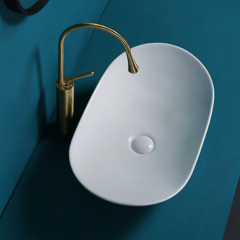 Contemporary Bathroom Sink Pop-Up Drain Porcelain Solid Color Oval-Shape Vessel Sink Clearhalo 'Bathroom Remodel & Bathroom Fixtures' 'Bathroom Sinks & Faucet Components' 'Bathroom Sinks' 'bathroom_sink' 'Home Improvement' 'home_improvement' 'home_improvement_bathroom_sink' 6206260