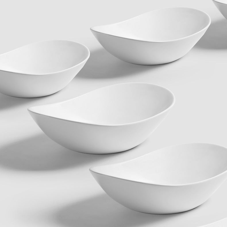 Contemporary Bathroom Sink Pop-Up Drain Porcelain Solid Color Oval-Shape Vessel Sink Clearhalo 'Bathroom Remodel & Bathroom Fixtures' 'Bathroom Sinks & Faucet Components' 'Bathroom Sinks' 'bathroom_sink' 'Home Improvement' 'home_improvement' 'home_improvement_bathroom_sink' 6206271