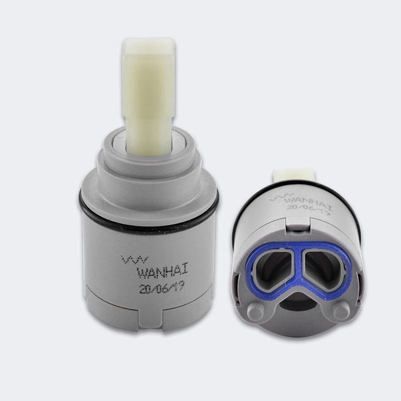 Modern Vessel Faucet Brass Lever Handles Low Arc Bathroom Sink Faucet Clearhalo 'Bathroom Remodel & Bathroom Fixtures' 'Bathroom Sink Faucets' 'Bathroom Sinks & Faucet Components' 'bathroom_sink_faucets' 'Home Improvement' 'home_improvement' 'home_improvement_bathroom_sink_faucets' 6211554