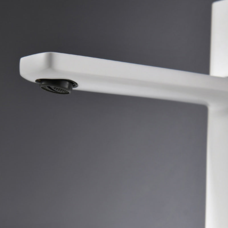 Modern Vessel Faucet Brass Lever Handles Low Arc Bathroom Sink Faucet Clearhalo 'Bathroom Remodel & Bathroom Fixtures' 'Bathroom Sink Faucets' 'Bathroom Sinks & Faucet Components' 'bathroom_sink_faucets' 'Home Improvement' 'home_improvement' 'home_improvement_bathroom_sink_faucets' 6211561