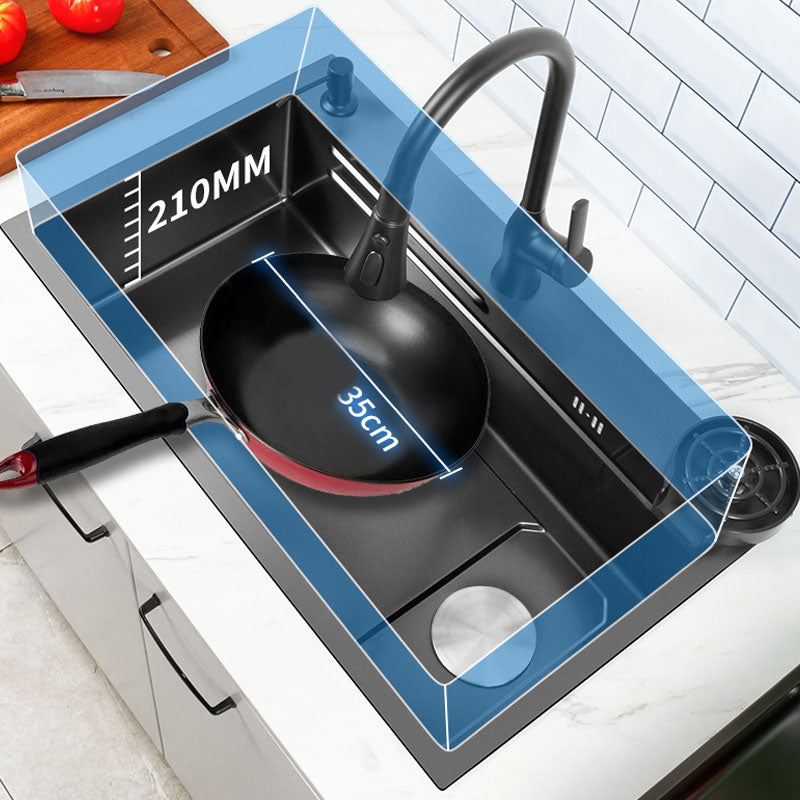 Contemporary Kitchen Sink Stainless Steel Kitchen Sink with Drain Assembly Clearhalo 'Home Improvement' 'home_improvement' 'home_improvement_kitchen_sinks' 'Kitchen Remodel & Kitchen Fixtures' 'Kitchen Sinks & Faucet Components' 'Kitchen Sinks' 'kitchen_sinks' 6211897