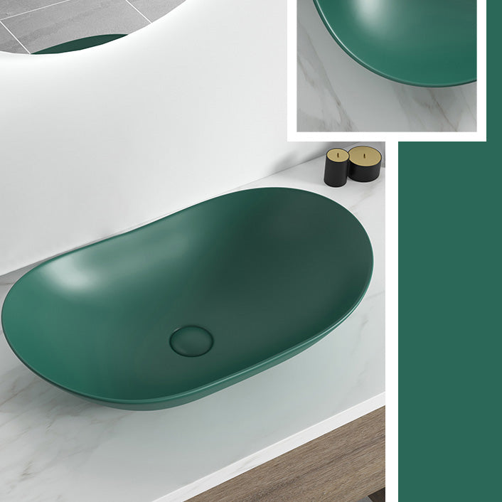Contemporary Bathroom Sink Pop-Up Drain Porcelain Solid Color Oval-Shape Vessel Clearhalo 'Bathroom Remodel & Bathroom Fixtures' 'Bathroom Sinks & Faucet Components' 'Bathroom Sinks' 'bathroom_sink' 'Home Improvement' 'home_improvement' 'home_improvement_bathroom_sink' 6211950
