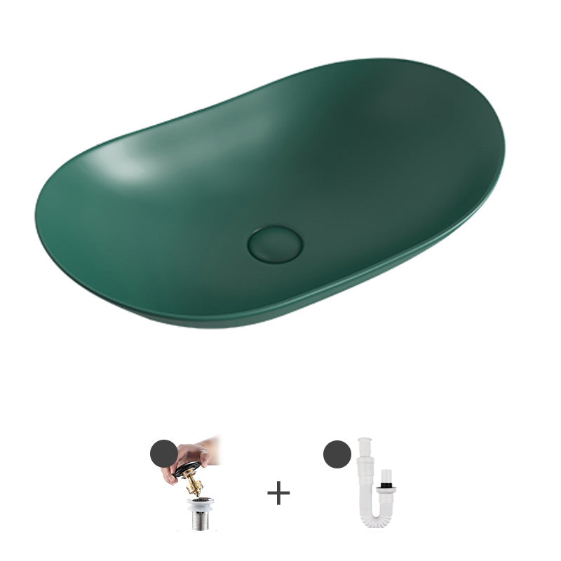 Contemporary Bathroom Sink Pop-Up Drain Porcelain Solid Color Oval-Shape Vessel Green Sink Clearhalo 'Bathroom Remodel & Bathroom Fixtures' 'Bathroom Sinks & Faucet Components' 'Bathroom Sinks' 'bathroom_sink' 'Home Improvement' 'home_improvement' 'home_improvement_bathroom_sink' 6211956