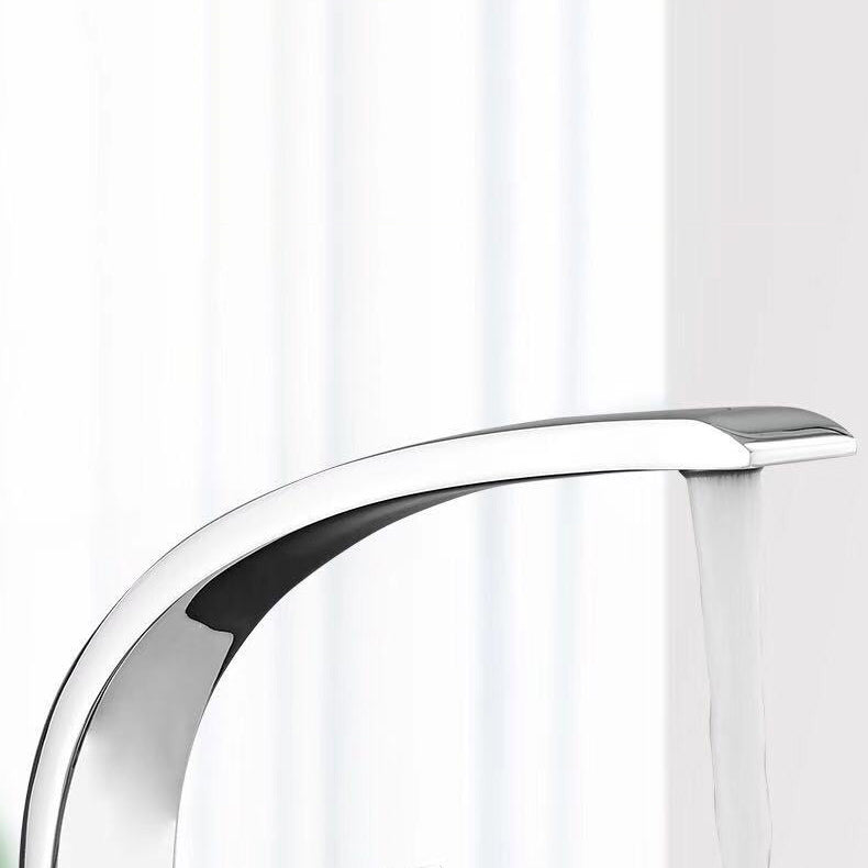 Modern 1-Handle Copper Faucets with Water Dispenser Standard Kitchen Faucets Clearhalo 'Home Improvement' 'home_improvement' 'home_improvement_kitchen_faucets' 'Kitchen Faucets' 'Kitchen Remodel & Kitchen Fixtures' 'Kitchen Sinks & Faucet Components' 'kitchen_faucets' 6227284