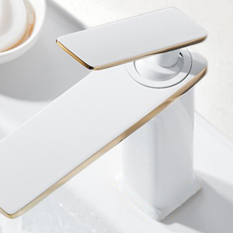 Single Hole Vanity Sink Faucet 6.69" H Modern Luxury Basin Faucet Clearhalo 'Bathroom Remodel & Bathroom Fixtures' 'Bathroom Sink Faucets' 'Bathroom Sinks & Faucet Components' 'bathroom_sink_faucets' 'Home Improvement' 'home_improvement' 'home_improvement_bathroom_sink_faucets' 6238965