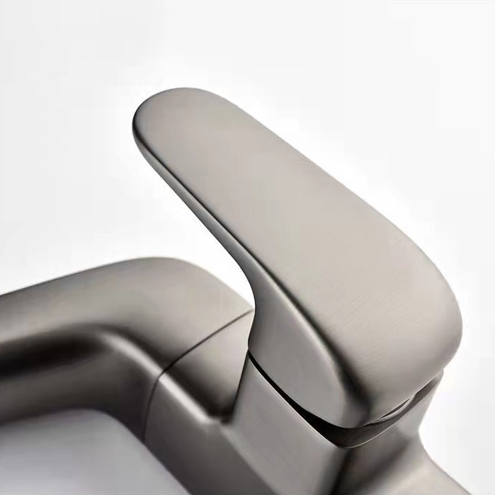 Modern Faucets 1-Handle and 1-Hole Single Level Low Profile Bar Faucet Clearhalo 'Home Improvement' 'home_improvement' 'home_improvement_kitchen_faucets' 'Kitchen Faucets' 'Kitchen Remodel & Kitchen Fixtures' 'Kitchen Sinks & Faucet Components' 'kitchen_faucets' 6255651