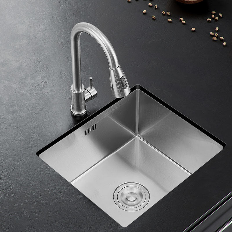 Contemporary Style Kitchen Sink Stainless Steel Kitchen Sink with Drain Assembly Clearhalo 'Home Improvement' 'home_improvement' 'home_improvement_kitchen_sinks' 'Kitchen Remodel & Kitchen Fixtures' 'Kitchen Sinks & Faucet Components' 'Kitchen Sinks' 'kitchen_sinks' 6255690