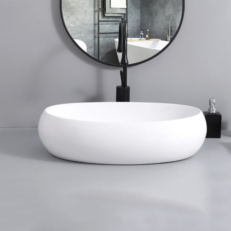 Contemporary Bathroom Sink with Single Faucet Hole Solid Color Oval-Shape Vessel Sink Clearhalo 'Bathroom Remodel & Bathroom Fixtures' 'Bathroom Sinks & Faucet Components' 'Bathroom Sinks' 'bathroom_sink' 'Home Improvement' 'home_improvement' 'home_improvement_bathroom_sink' 6298407