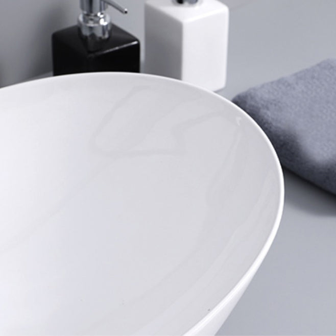 Contemporary Bathroom Sink with Single Faucet Hole Solid Color Oval-Shape Vessel Sink Clearhalo 'Bathroom Remodel & Bathroom Fixtures' 'Bathroom Sinks & Faucet Components' 'Bathroom Sinks' 'bathroom_sink' 'Home Improvement' 'home_improvement' 'home_improvement_bathroom_sink' 6298410