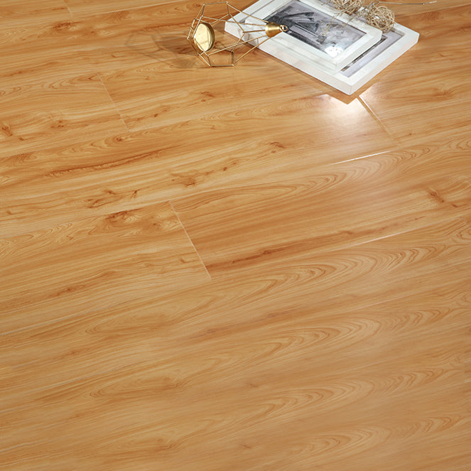 Classic 7" X 32" X 12mm Laminate Flooring, Click-Lock, Waterproof Clearhalo 'Flooring 'Home Improvement' 'home_improvement' 'home_improvement_laminate_flooring' 'Laminate Flooring' 'laminate_flooring' Walls and Ceiling' 6299866