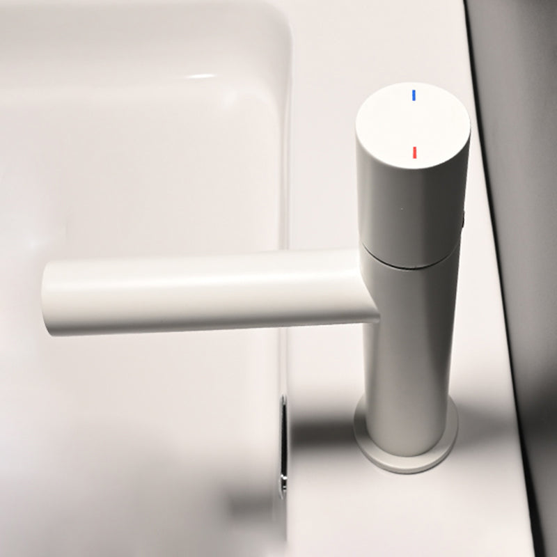 Contemporary Centerset Faucet Lever Handles Single Hole Brass Circular Faucet Clearhalo 'Bathroom Remodel & Bathroom Fixtures' 'Bathroom Sink Faucets' 'Bathroom Sinks & Faucet Components' 'bathroom_sink_faucets' 'Home Improvement' 'home_improvement' 'home_improvement_bathroom_sink_faucets' 6311538