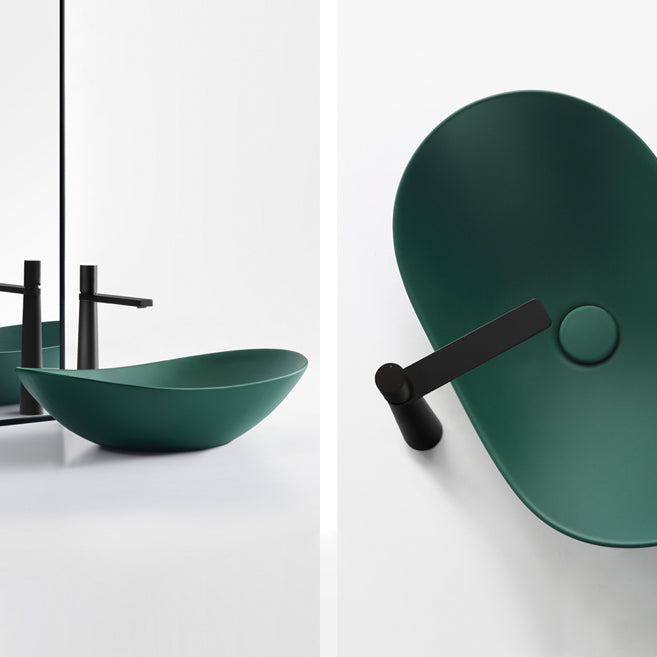 Modern Bathroom Sink Pop-Up Drain Porcelain Oval-Shape Vessel Bathroom Sink Clearhalo 'Bathroom Remodel & Bathroom Fixtures' 'Bathroom Sinks & Faucet Components' 'Bathroom Sinks' 'bathroom_sink' 'Home Improvement' 'home_improvement' 'home_improvement_bathroom_sink' 6311863