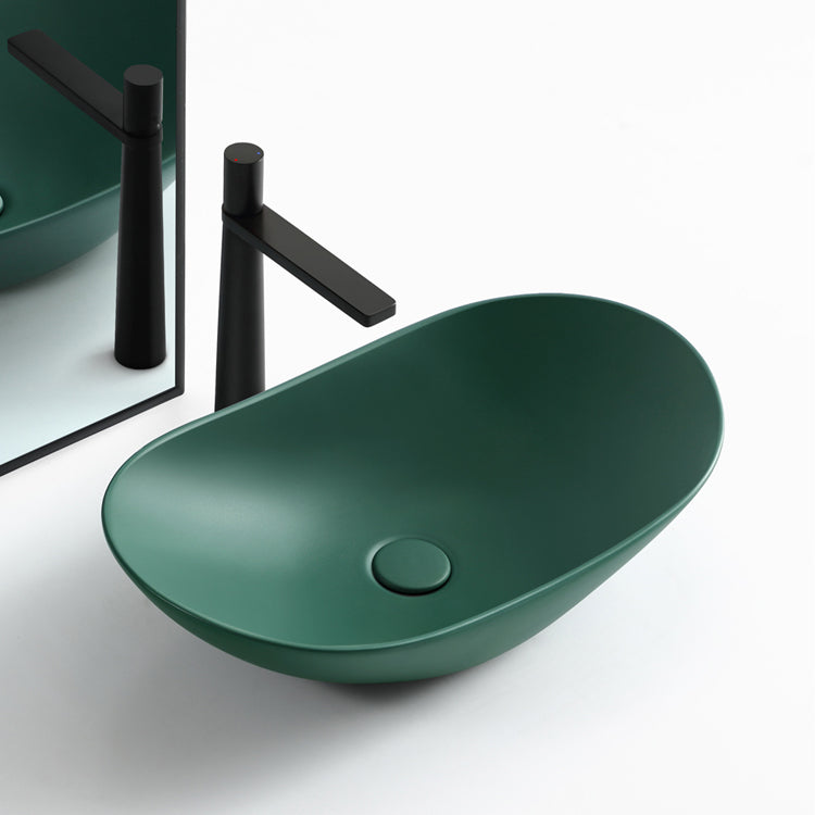 Modern Bathroom Sink Pop-Up Drain Porcelain Oval-Shape Vessel Bathroom Sink Clearhalo 'Bathroom Remodel & Bathroom Fixtures' 'Bathroom Sinks & Faucet Components' 'Bathroom Sinks' 'bathroom_sink' 'Home Improvement' 'home_improvement' 'home_improvement_bathroom_sink' 6311866