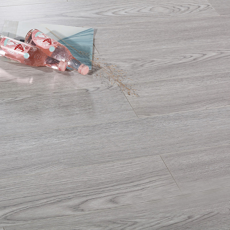 Scratch Resistant Laminate Floor Water-resistant Laminate Plank Flooring for Home Light Gray Clearhalo 'Flooring 'Home Improvement' 'home_improvement' 'home_improvement_laminate_flooring' 'Laminate Flooring' 'laminate_flooring' Walls and Ceiling' 6320924