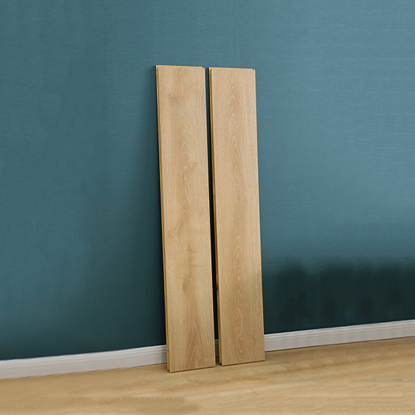 Modern 12mm Natural Solid Wood Laminate Flooring, Click-Lock, Waterproof Clearhalo 'Flooring 'Home Improvement' 'home_improvement' 'home_improvement_laminate_flooring' 'Laminate Flooring' 'laminate_flooring' Walls and Ceiling' 6320986