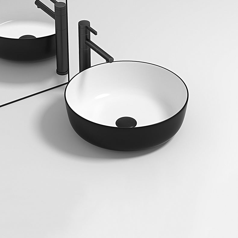 Modern Bathroom Sink Pop-Up Drain Porcelain Round Vessel Lavatory Sink Clearhalo 'Bathroom Remodel & Bathroom Fixtures' 'Bathroom Sinks & Faucet Components' 'Bathroom Sinks' 'bathroom_sink' 'Home Improvement' 'home_improvement' 'home_improvement_bathroom_sink' 6327945