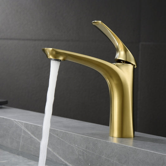 Modern Style Centerset Faucet Lever Handles Faucet for Bathroom Clearhalo 'Bathroom Remodel & Bathroom Fixtures' 'Bathroom Sink Faucets' 'Bathroom Sinks & Faucet Components' 'bathroom_sink_faucets' 'Home Improvement' 'home_improvement' 'home_improvement_bathroom_sink_faucets' 6333164