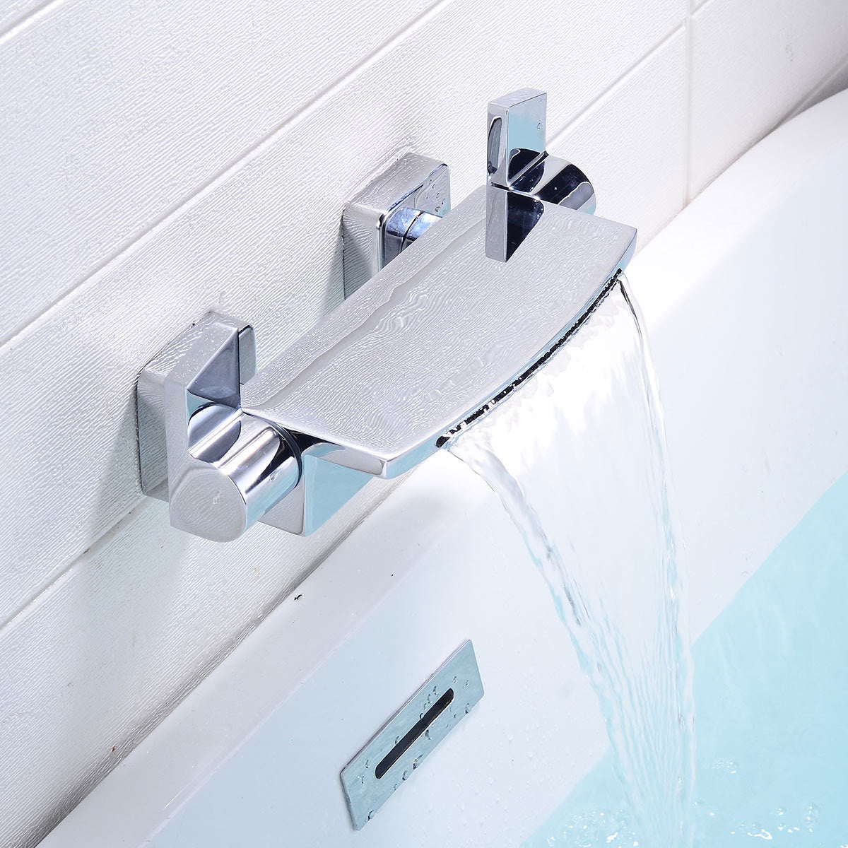 Wall Mount Tub Faucet One Handle Waterfall Tub Spout Trim with Knob Chrome Hand Shower Not Included Risers Not Included Clearhalo 'Bathroom Remodel & Bathroom Fixtures' 'Bathtub Faucets' 'bathtub_faucets' 'Home Improvement' 'home_improvement' 'home_improvement_bathtub_faucets' 6333876
