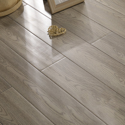 Classic E0 Natural Solid Wood Laminate Flooring, Click-Lock, Waterproof Gray-Khaki Clearhalo 'Flooring 'Home Improvement' 'home_improvement' 'home_improvement_laminate_flooring' 'Laminate Flooring' 'laminate_flooring' Walls and Ceiling' 6334178