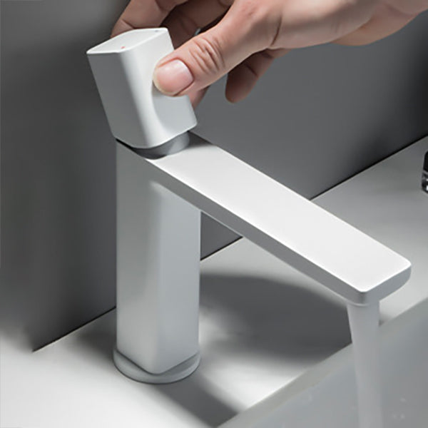 Modern Single Rotary Switch Standard Kitchen Faucet Low Profile Water Faucet Clearhalo 'Home Improvement' 'home_improvement' 'home_improvement_kitchen_faucets' 'Kitchen Faucets' 'Kitchen Remodel & Kitchen Fixtures' 'Kitchen Sinks & Faucet Components' 'kitchen_faucets' 6353023