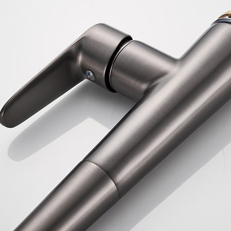 Single Handle Kitchen Faucet Pull Down Faucet with Pull out Sprayer Clearhalo 'Home Improvement' 'home_improvement' 'home_improvement_kitchen_faucets' 'Kitchen Faucets' 'Kitchen Remodel & Kitchen Fixtures' 'Kitchen Sinks & Faucet Components' 'kitchen_faucets' 6353039