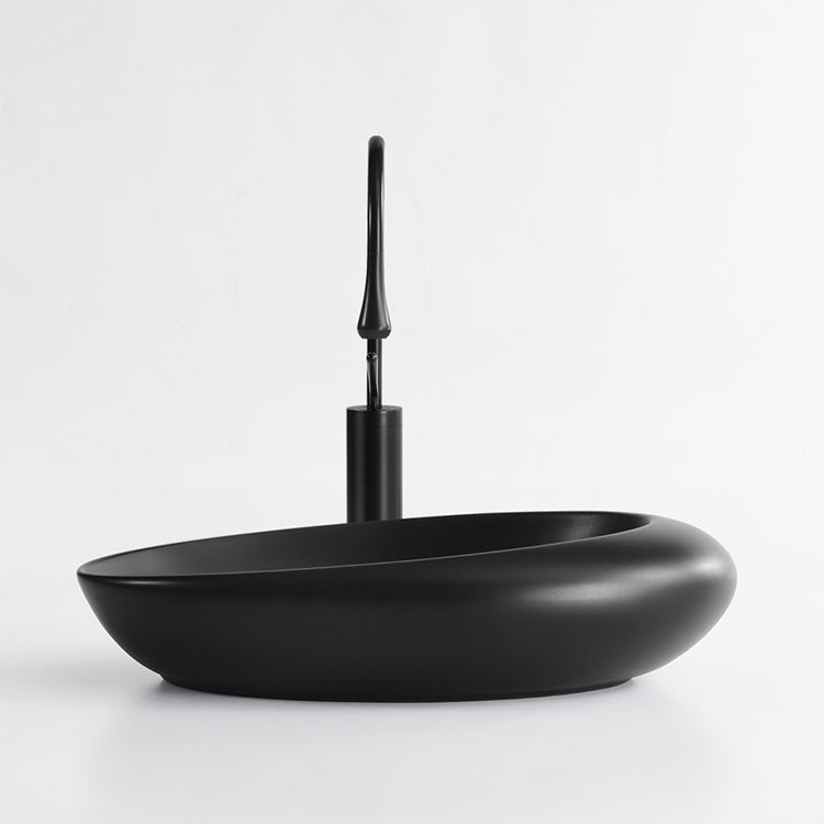 Modern Bathroom Sink Porcelain Pop-Up Drain Oval-Shape Vessel Lavatory Sink Clearhalo 'Bathroom Remodel & Bathroom Fixtures' 'Bathroom Sinks & Faucet Components' 'Bathroom Sinks' 'bathroom_sink' 'Home Improvement' 'home_improvement' 'home_improvement_bathroom_sink' 6353243