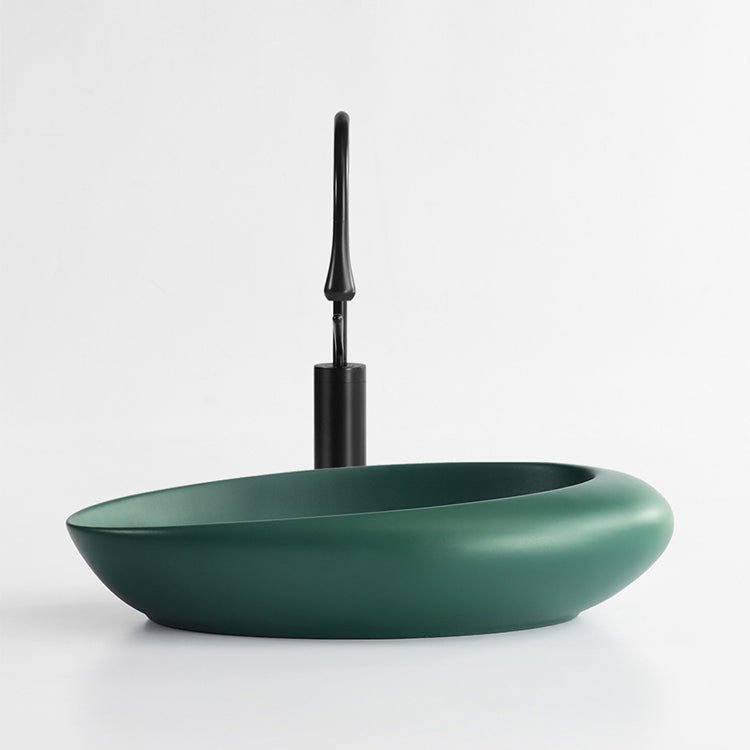 Modern Bathroom Sink Porcelain Pop-Up Drain Oval-Shape Vessel Lavatory Sink Clearhalo 'Bathroom Remodel & Bathroom Fixtures' 'Bathroom Sinks & Faucet Components' 'Bathroom Sinks' 'bathroom_sink' 'Home Improvement' 'home_improvement' 'home_improvement_bathroom_sink' 6353255